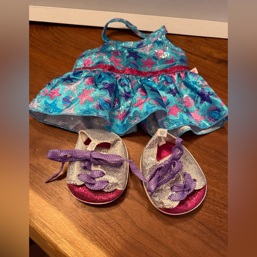 Two Build A Bear Party Dresses And Shoes, Sequins Tulle And Shiny Material. - Picture 4 of 5